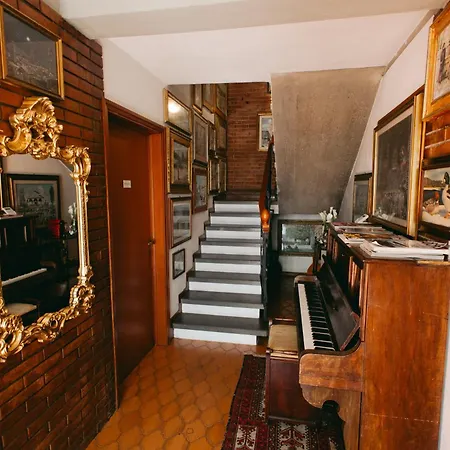 Enzo'S House-2